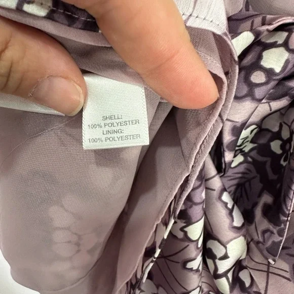 Ann Taylor Loft 8P Purple Floral Blouse Sleeveless Romantic Feminine Career Chic - Picture 3 of 7